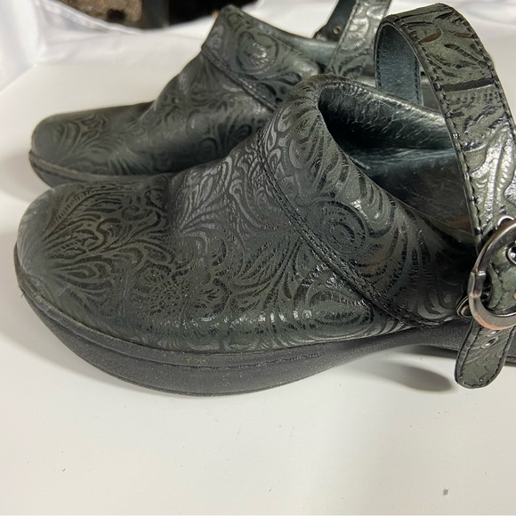 Dansko Patterned Clog with Strap Womens size EU 38 US 7.5-8 - Picture 3 of 7